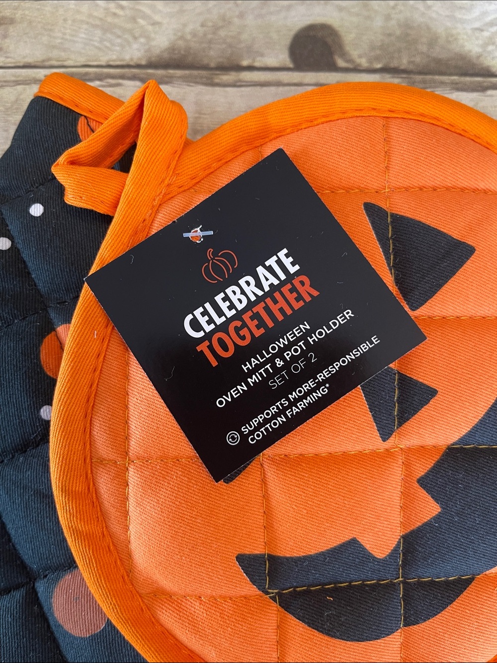 Halloween Oven Mitt & Pot Holder NWT Jack-o’-lantern Set of Two - Picture 2 of 6